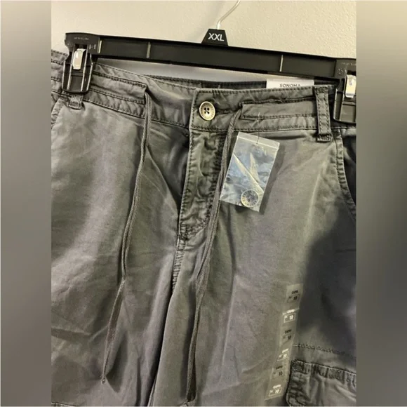 Sonoma Goods for Life 6 pocket midrise dark gray utility Capri Woman’s 10 - Picture 5 of 9